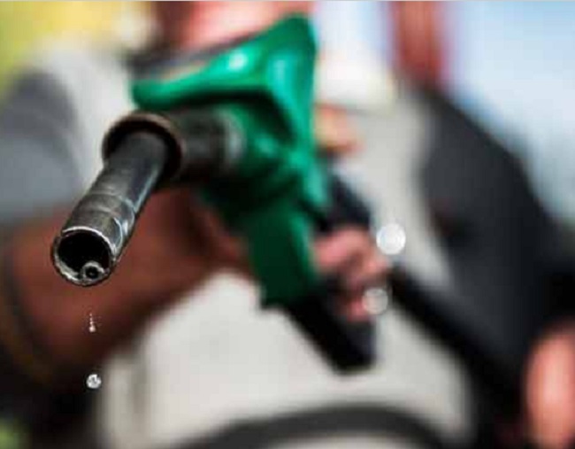 Fuel Price: Amid of Coronavirus lockdown, Delhi Govt raises VAT on Petrol, diesel