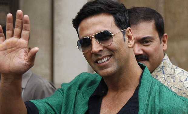 Bollywood Buzz: Makers unveil Akshay Kumar’s new look from ‘Bell Bottom’ on his birthday