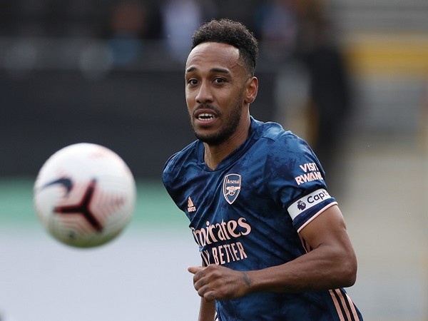 Pierre-Emerick Aubameyang pledges future to Arsenal with new 3-year deal