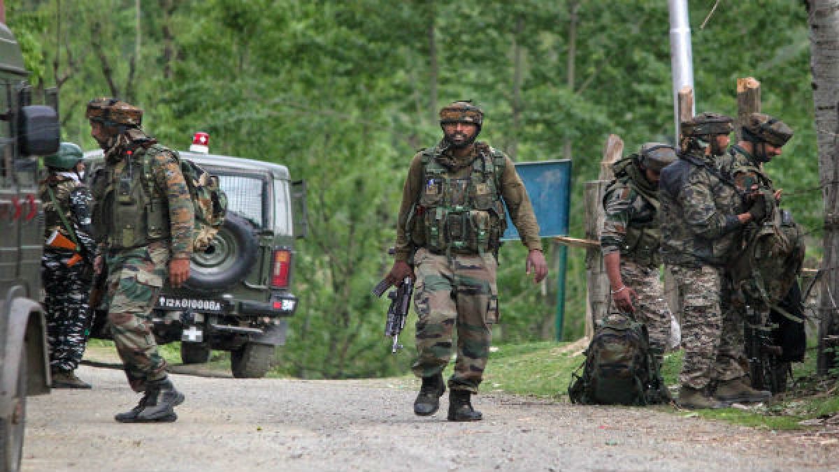 Terrorists attack CRPF battalion in J-K’s Nowgam
