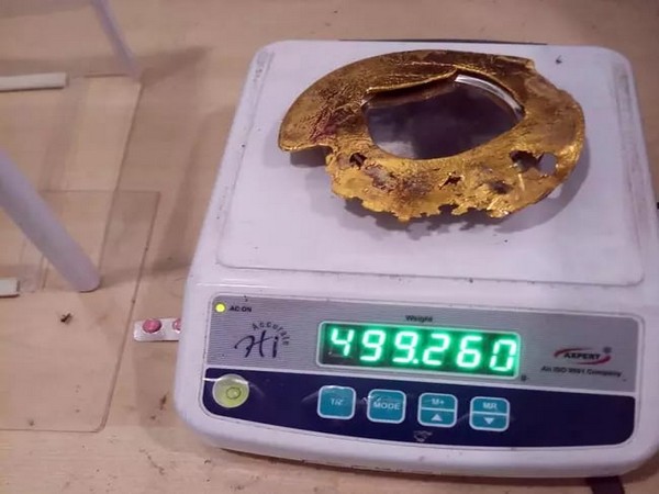 Gold worth Rs 25.45 lakhs seized at Mangalore Airport, one arrested