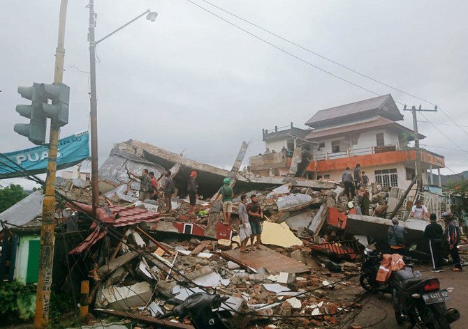 Strong quake in Indonesia’s Sulawesi kills at least seven, injures hundreds