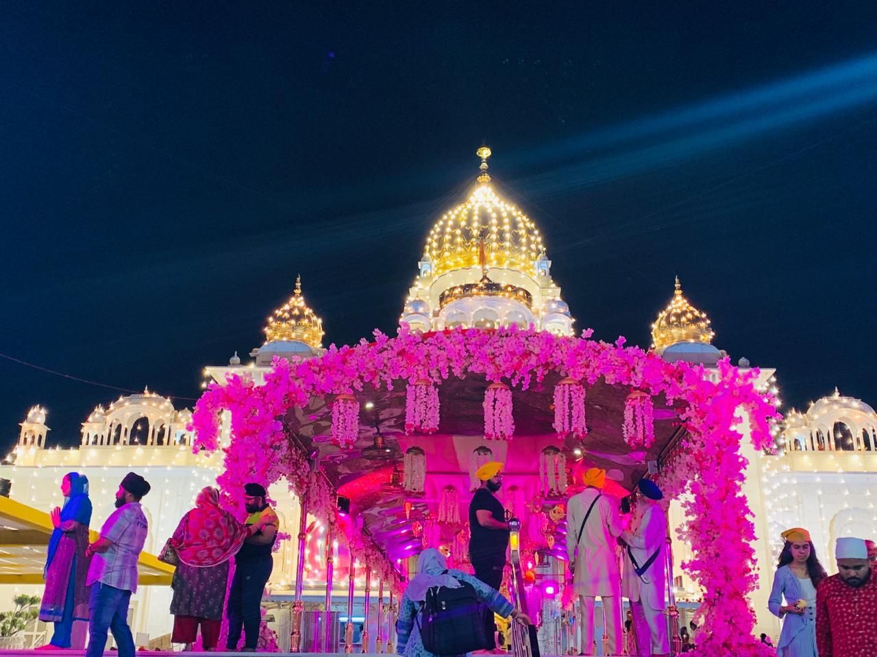 Delhi’s Bangla Sahib Gurudwara lights up to mark Guru Gobind Singh’s ‘Parkash Purab’