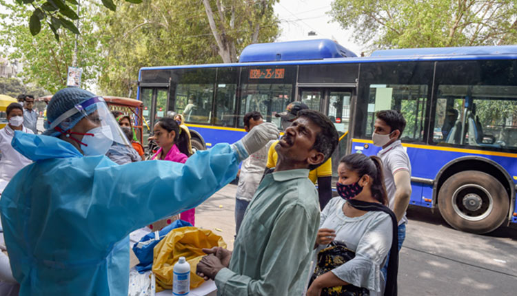 Ten states show steep rise in daily COVID-19 cases