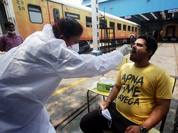 Delhi makes 14-day institutional quarantine compulsory for those arriving from Andhra, Telangana Delhi makes 14-day institutional quarantine compulsory for those arriving from Andhra, Telangana
