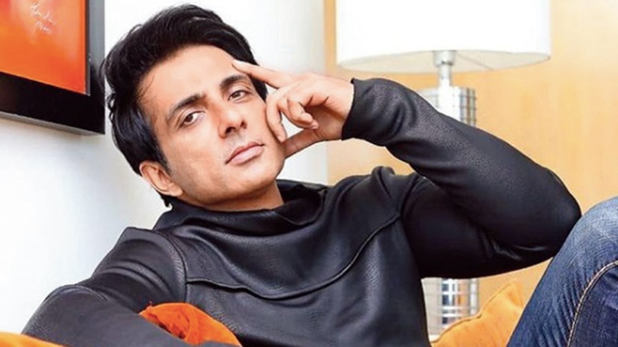 Sonu Sood breaks his silence on I-T raid controversy