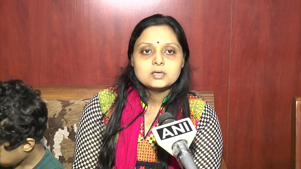 Gorakhpur hotel raid: Aftering meeting UP CM, victim’s wife says case to be transferred to Kanpur Gorakhpur hotel raid: Aftering meeting UP CM, victim’s wife says case to be transferred to Kanpur