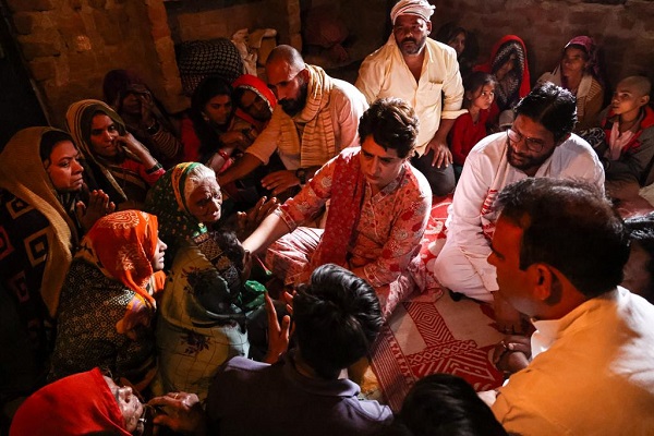 Priyanka Gandhi Vadra reach Lalitpur to meet families of farmers died due to fertilizer shortage