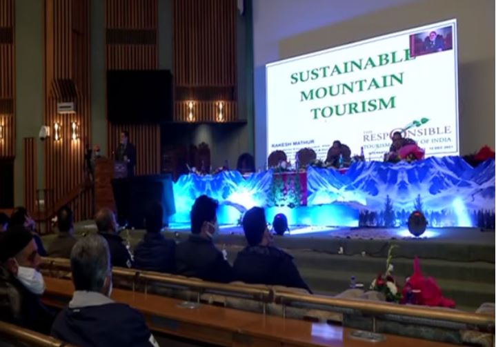 Srinagar celebrates International Mountaineering Day