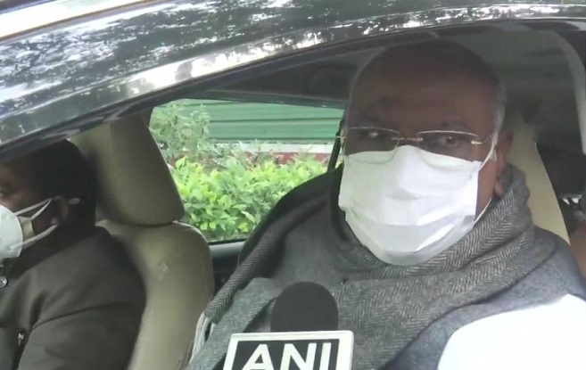Mallikarjun Kharge terms Union Budget ‘pro-capitalist’