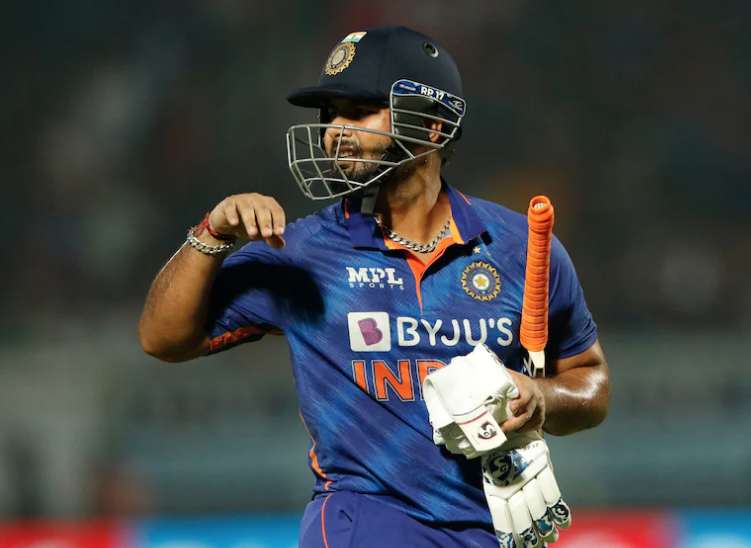 Sports: Rishabh Pant keen to contribute more with bat in upcoming Test against England
