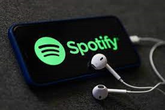 Spotify introduces real-time lyrics on Nest Hub Spotify introduces real-time lyrics on Nest Hub