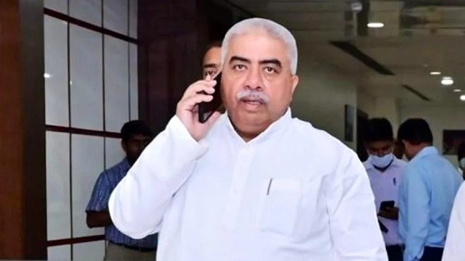 UP: Cabinet Minister Rakesh Sachan sentenced to one year jail by Kanpur court; later granted bail