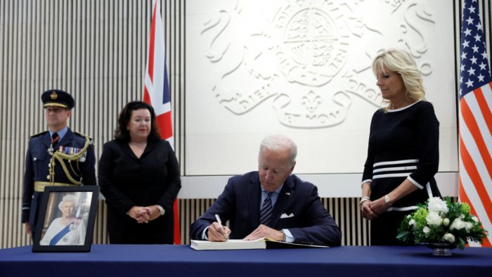 US President Biden, first lady sign condolence book at British Embassy after Queen Elizabeth’s demise