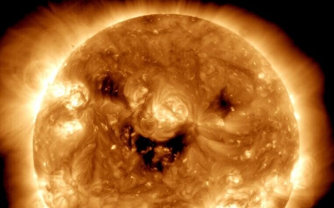 Trending: NASA’s ‘Smiling’ Sun Image Compared To Halloween Pumpkin