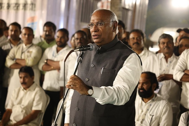 Mallikarjun Kharge Seeks Time-Bound Judicial Probe Into Morbi Bridge Collapse Case