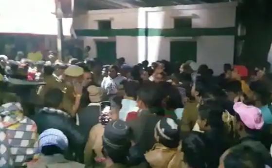 UP: Angry Mob Pelt Stones At Police Over Vehicle Checking In Badaun, Case Registered Against 300, 6 Arrested So Far