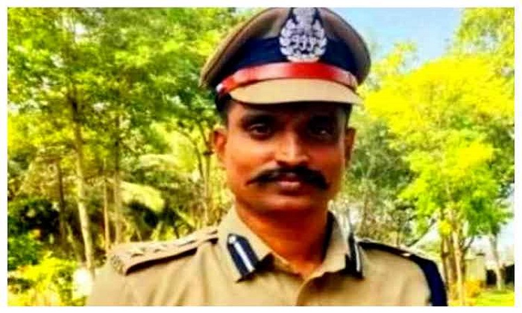 Tamil Nadu Shocker: Coimbatore DIG Vijaykumar commits suicide; Shoots self with service pistol Tamil Nadu Shocker: Coimbatore DIG Vijaykumar commits suicide; Shoots self with service pistol
