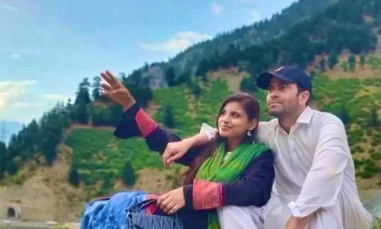 Indian girl Anju, who left for Pakistan to marry her love, returns home to take her children Indian girl Anju, who left for Pakistan to marry her love, returns home to take her children