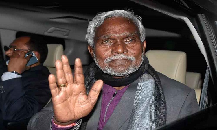 Jharkhand CM designate Champai Soren meets Guru Shibu Soren, says swearing-in soon
