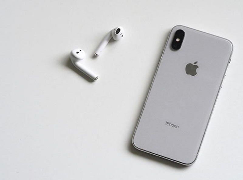 Budget-friendly AirPods, enhanced AirPods Max expected in fall 2024