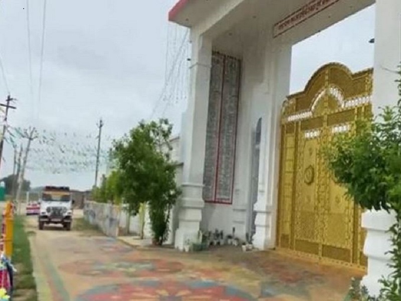 Hathras Tragedy: Search operation in Mainpuri ashram of Bhole Baba by Police