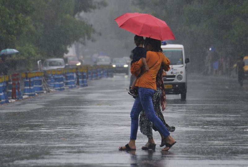 76 roads shut, 69 water supply schemes disrupted in Himachal due to landslides, rainfall