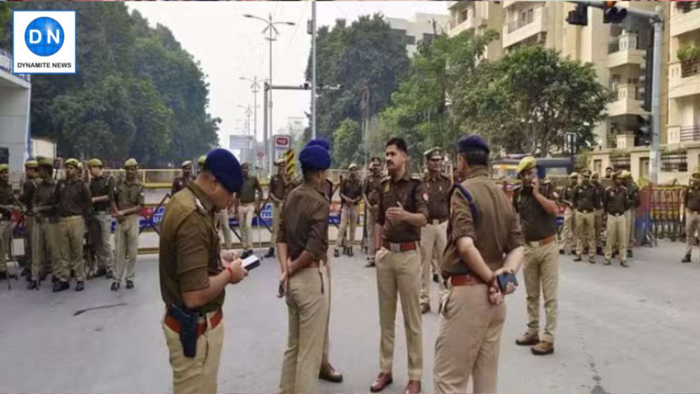 Uttar Pradesh: Students stage huge protest outside UPPSC; heavy security force deployed