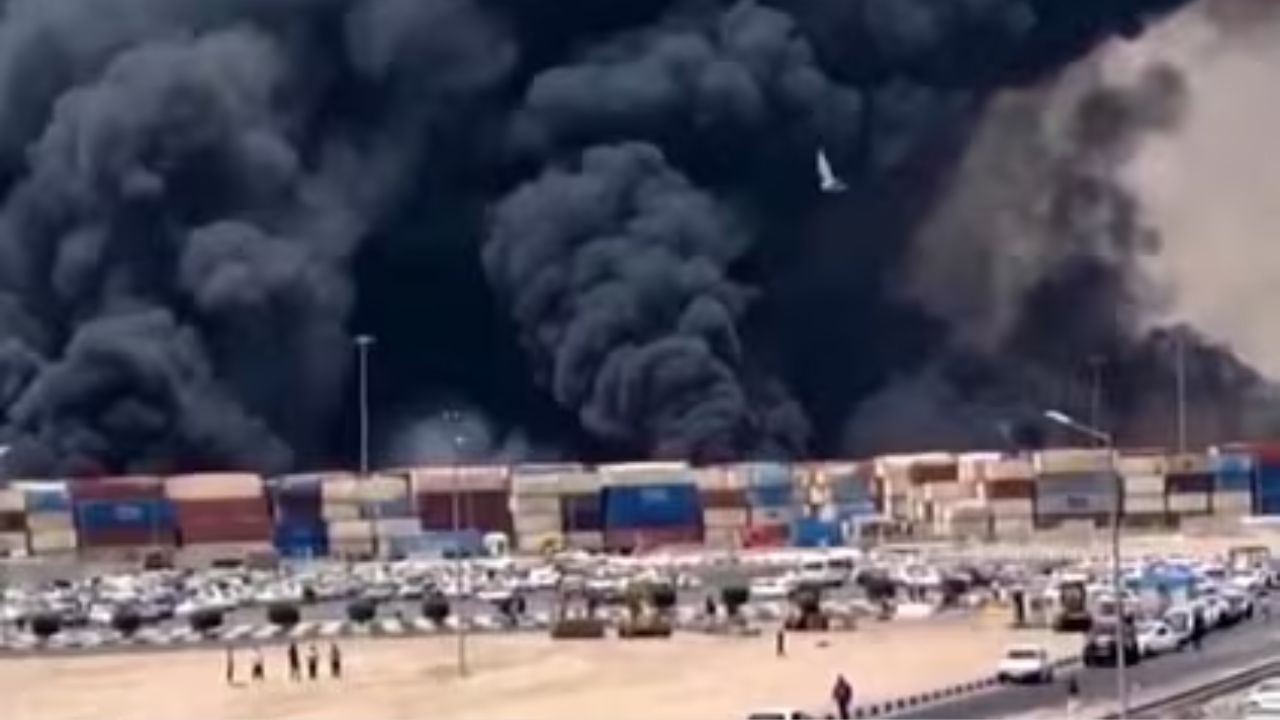 Massive explosion in Iran, over 500 injured, 4 killed