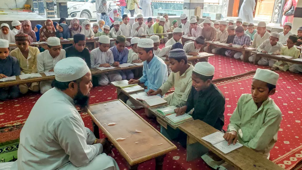 UP: Unrecognized 10 madrasas closed in Shravasti