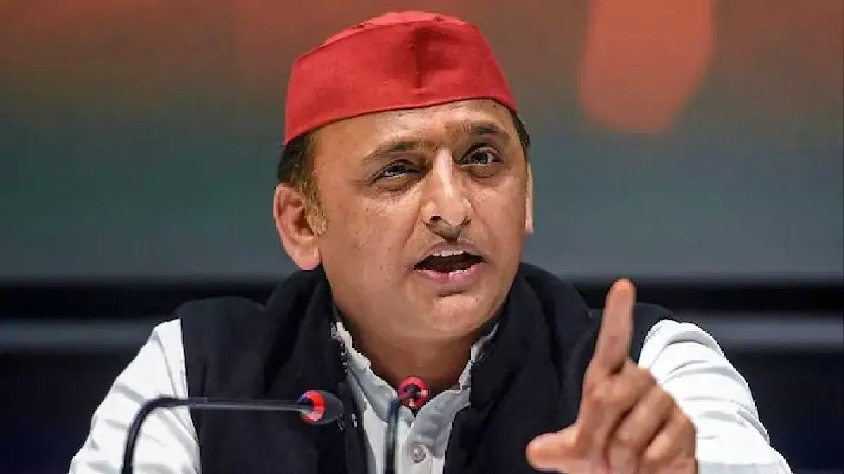 Ensure fear of Corona does not spread: Akhilesh