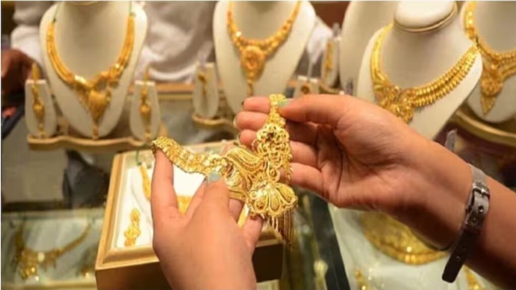 Time to invest in gold (Source: Internet)