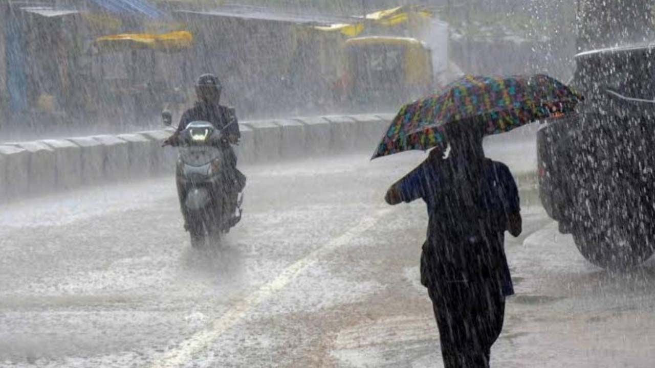 Weather in UP: Heavy Rains in Hardoi Break the Scorching Heat, People Breathe a Sigh of Relief