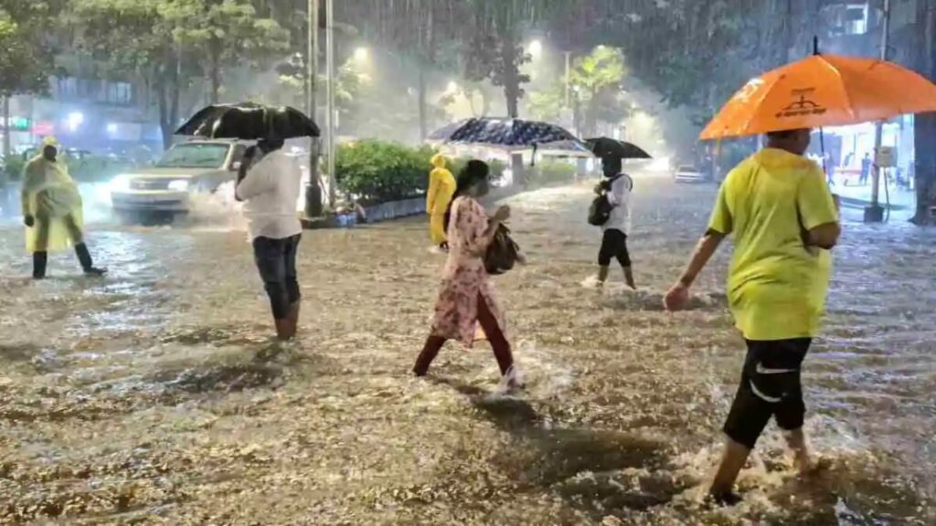 Monsoon has already covered some areas (Source: Internet)