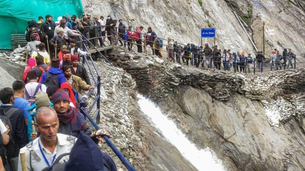 Devotees proceed for Shri Amarnath Shrine darshan (Source: Internet)