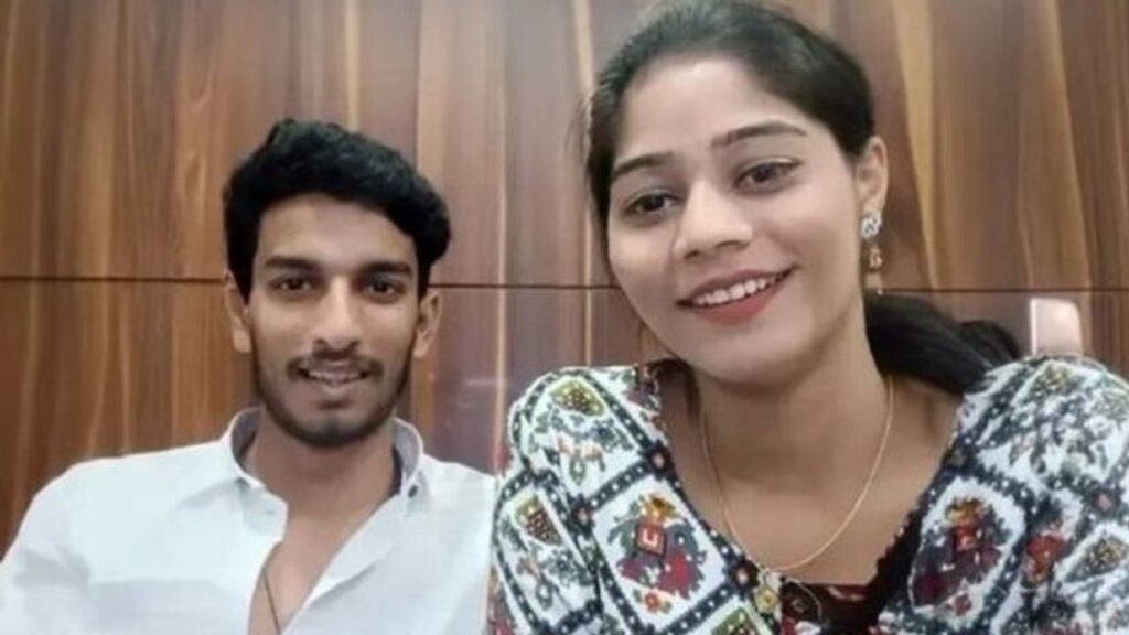 Sonam saved Raj's number as Sanjay Verma (Source: Internet)