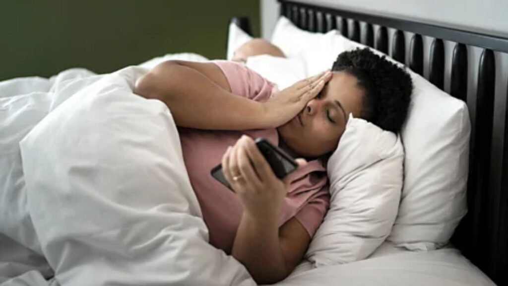 Sleeping late can be dangerous (Source: Internet)