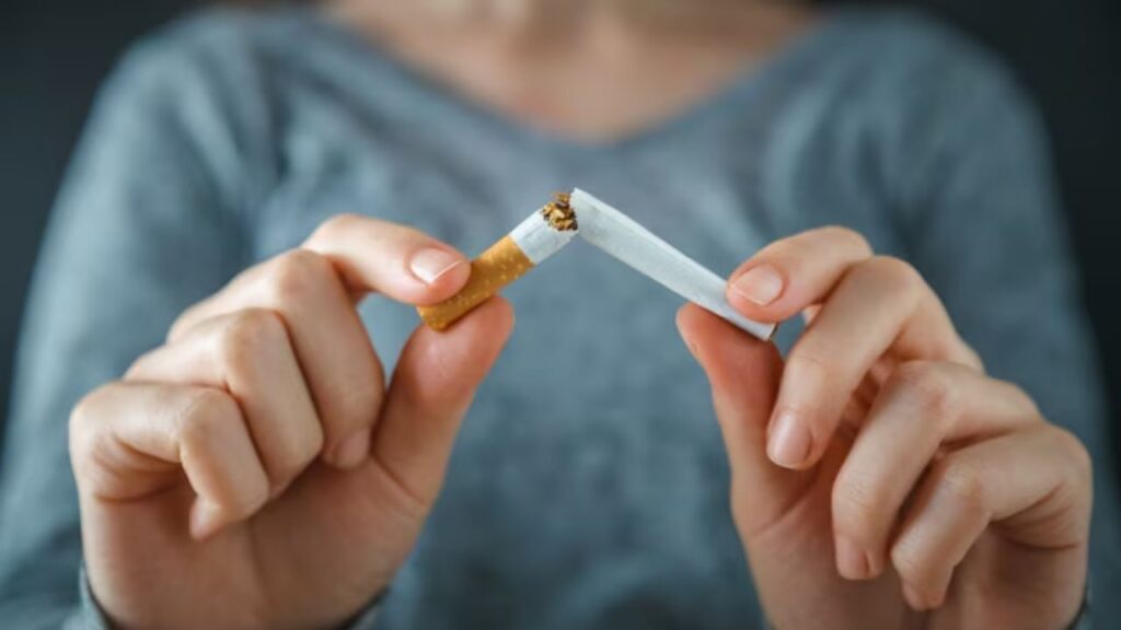 Millions of people try to quit smoking (Source: Internet)