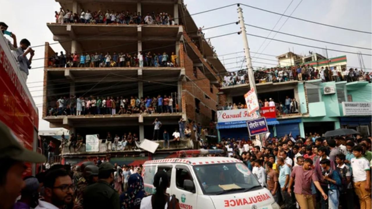 Rescue operation is underway (Source: Internet)