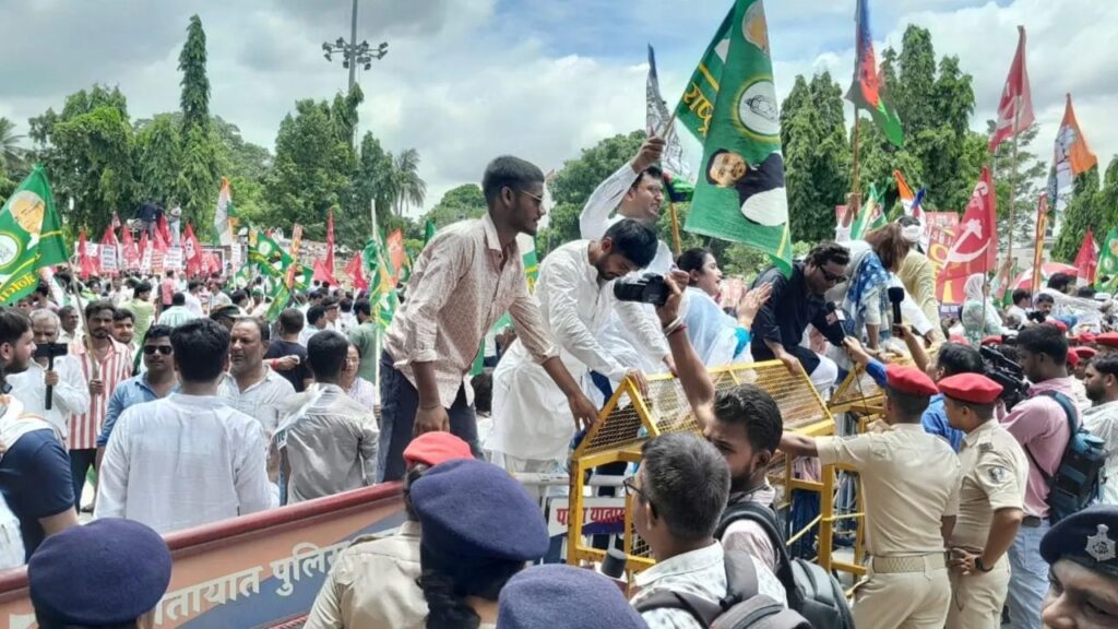 India's Grand Alliance Protests Against Intensive Voter List Revision Drive (Source: Internet)