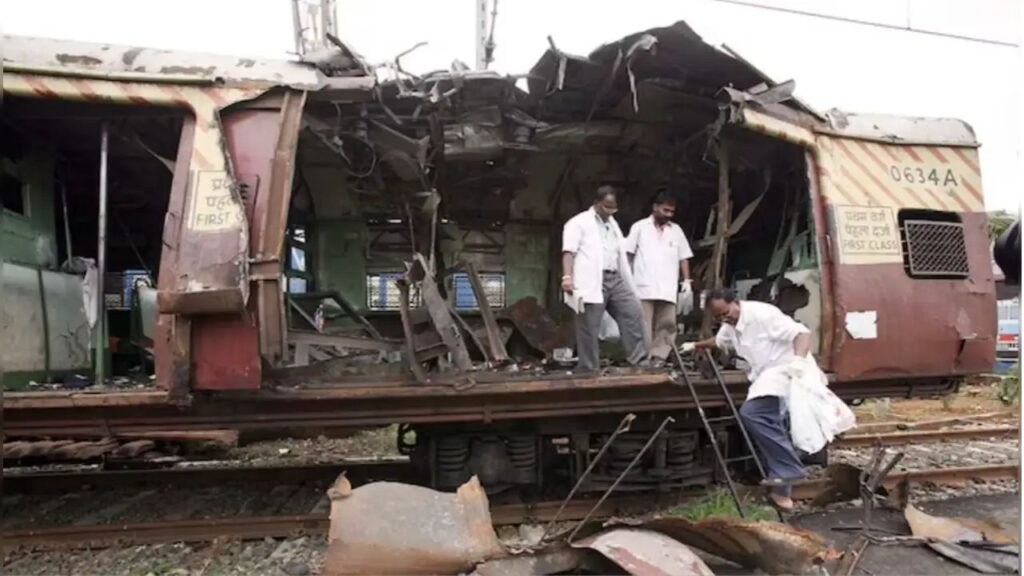 Bombay High Court acquitted 12 people convicted (Source: Internet