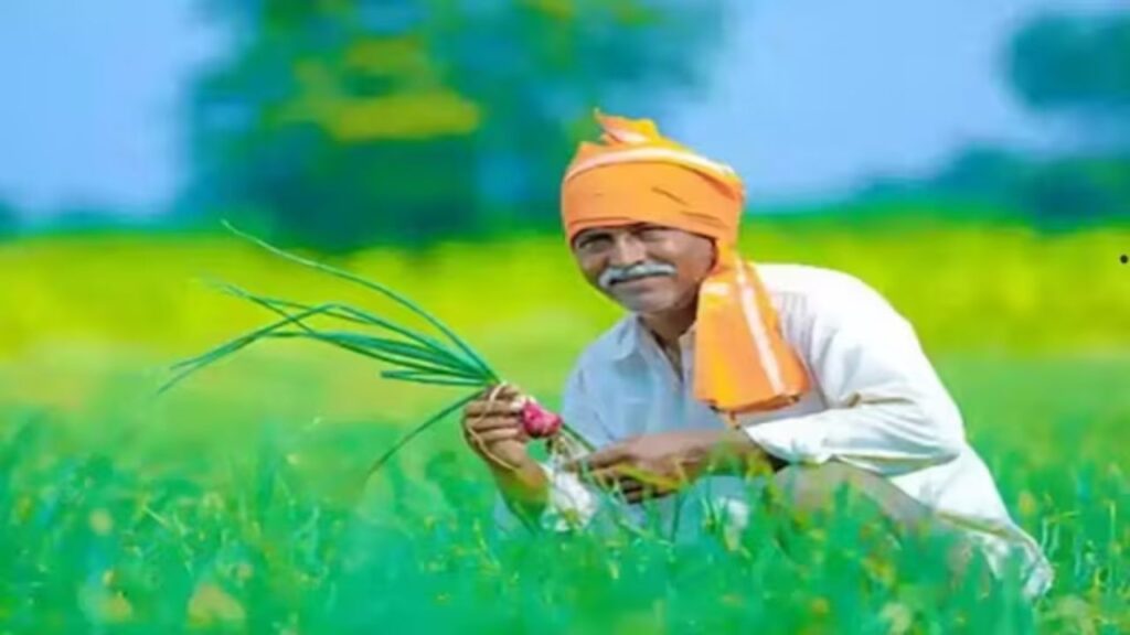 Farmers getting benefits (Source: Internet)