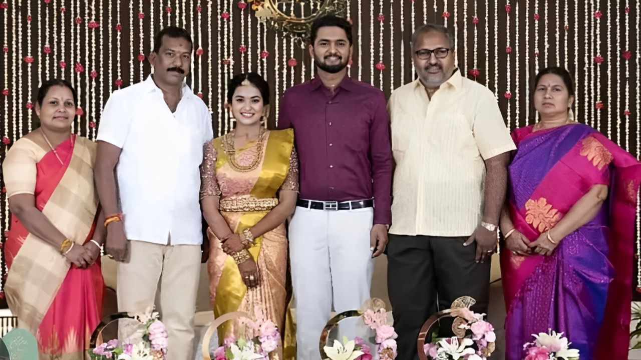 Ridhanya and Avinash with their Parents and in-laws
