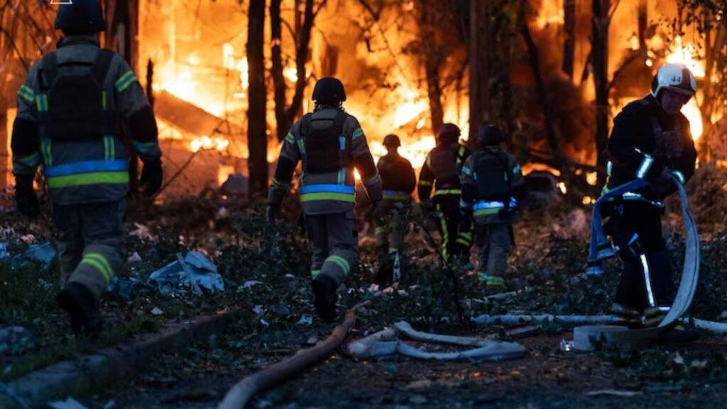 Buildings caught fire (Source: Internet)