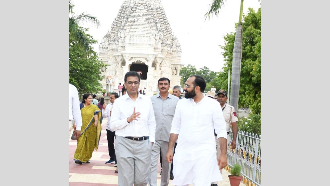 Former CJI Dr Chandrachud visits Saraswati Temple in Pilani