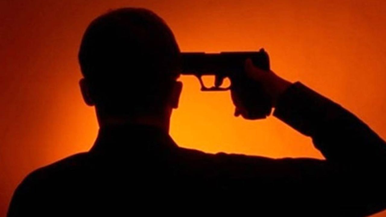 Watch Video: Young man claims his life amid family dispute in Chandauli