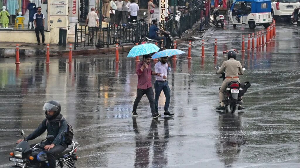 Rain expected in many areas (Source: Internet)