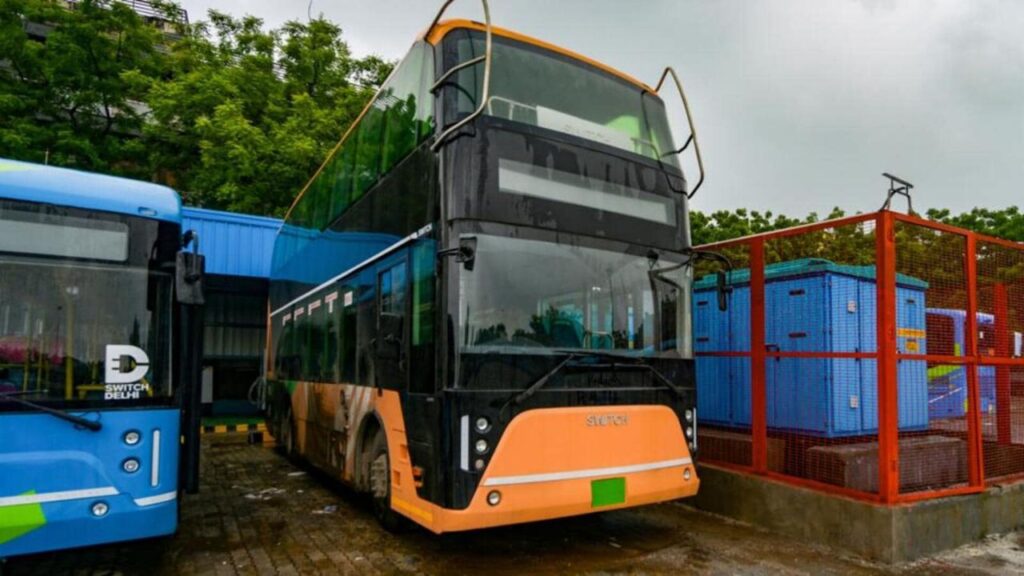 Double-Decker buses return to Delhi