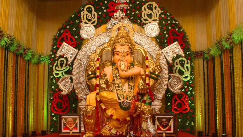 The richest Ganpati: GSB Mandal Mumbai