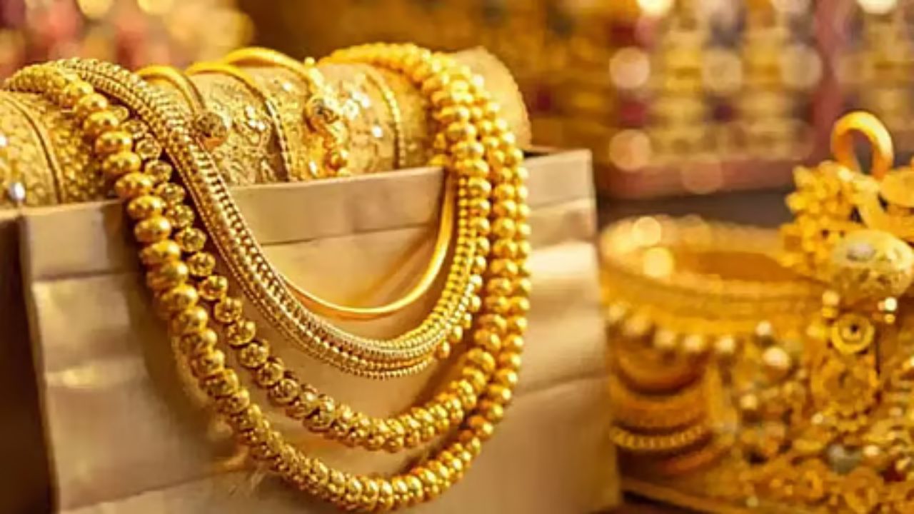 Gold became ₹ 5,800 expensive